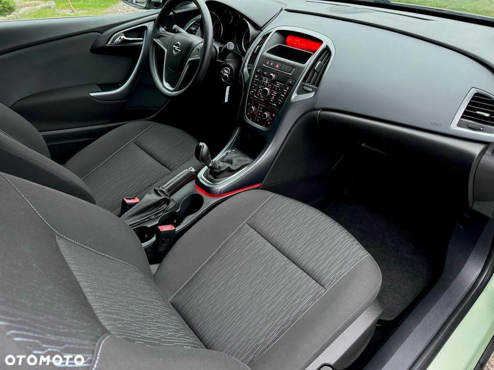 Opel Astra IV GTC 1.4 T Active - 10