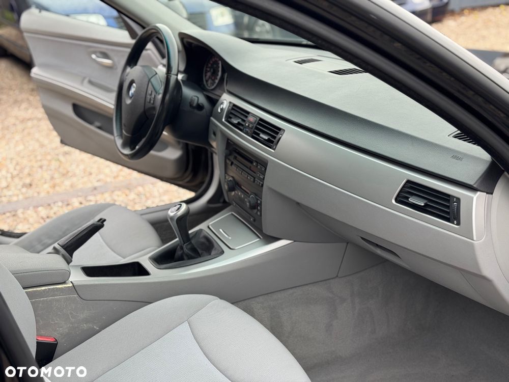 BMW Seria 3 318i Edition Lifestyle - 13