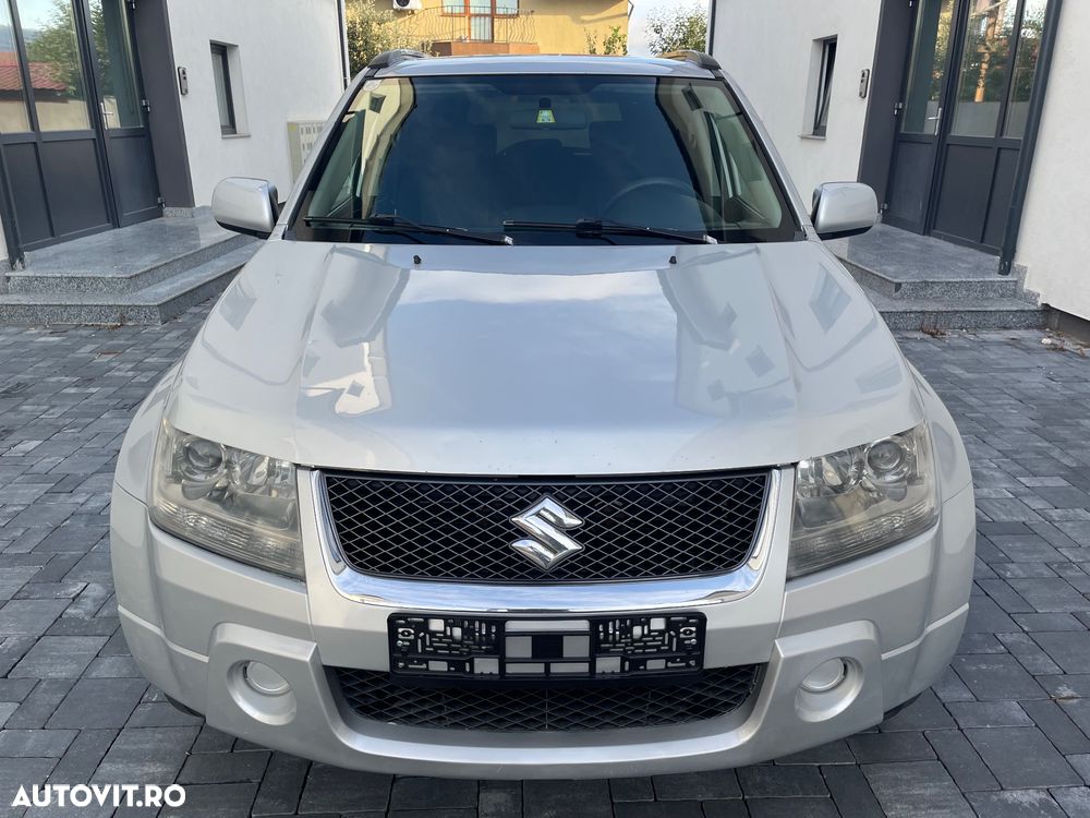 Suzuki Grand Vitara 1.9 DDiS Comfort DPF - 2