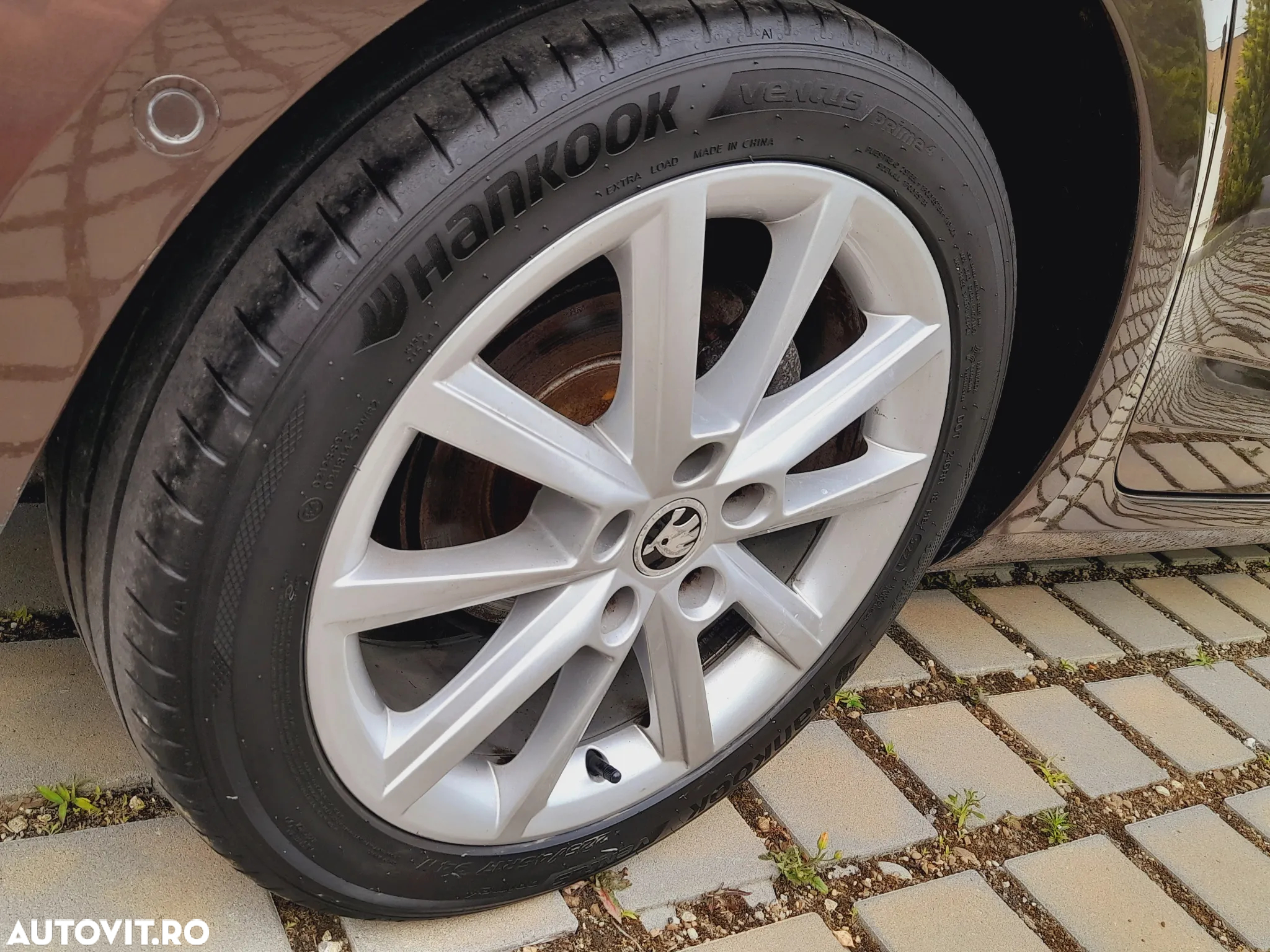 Skoda Octavia Combi 2.0 TDI DSG Premium Edition - 36