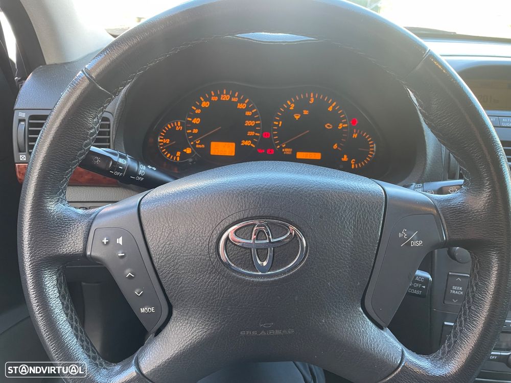 Toyota Avensis SW 2.0 D-4D Sol - 4