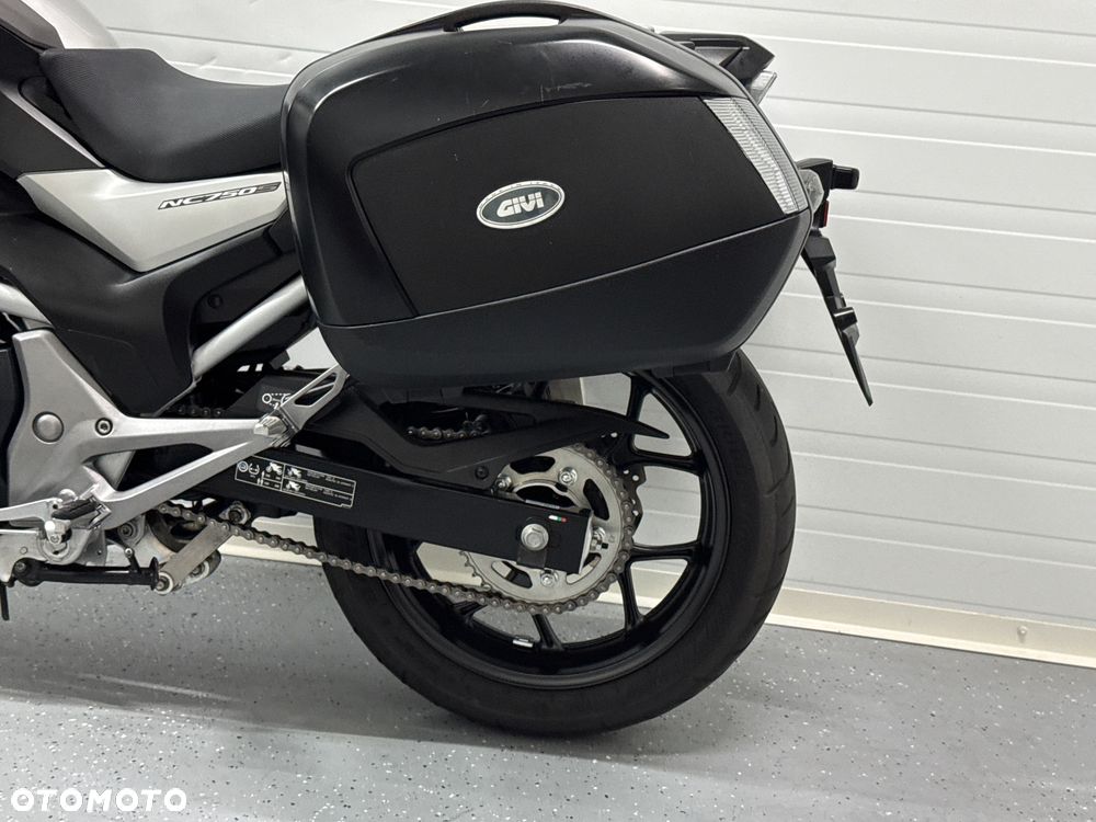Honda NC - 18