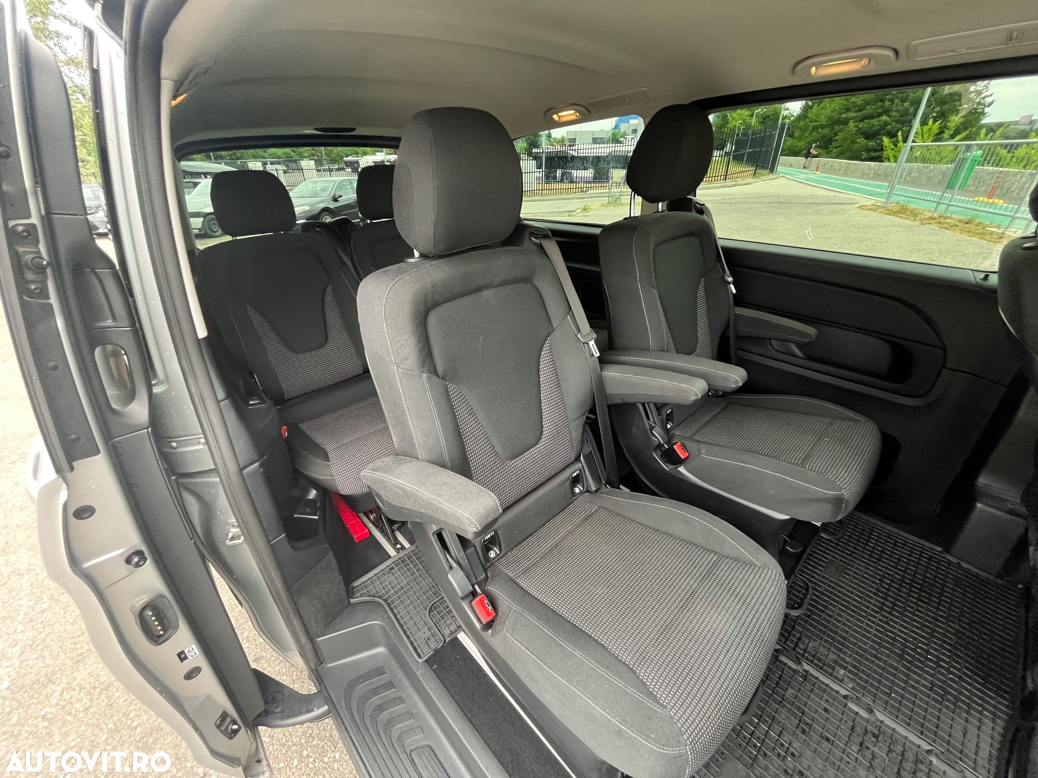 Mercedes-Benz V 220 d Combi Lung 163 CP RWD 9AT Avantgarde - 17