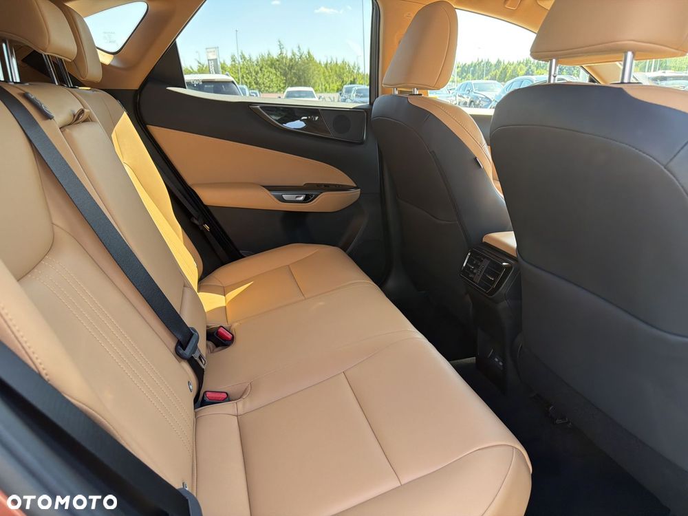 Lexus NX 350h Prestige AWD - 10