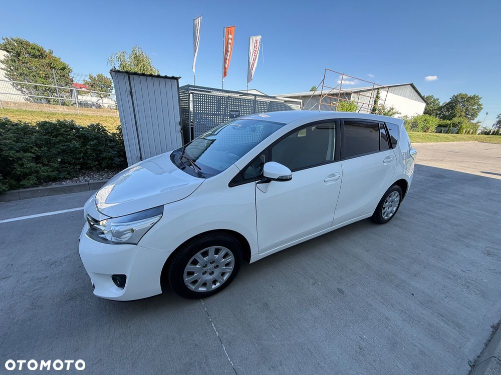Toyota Verso 1.6 Active EU6 - 23