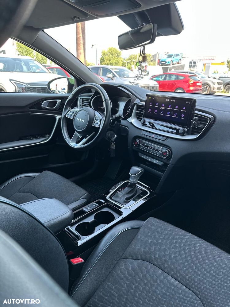 Kia XCeed - 10