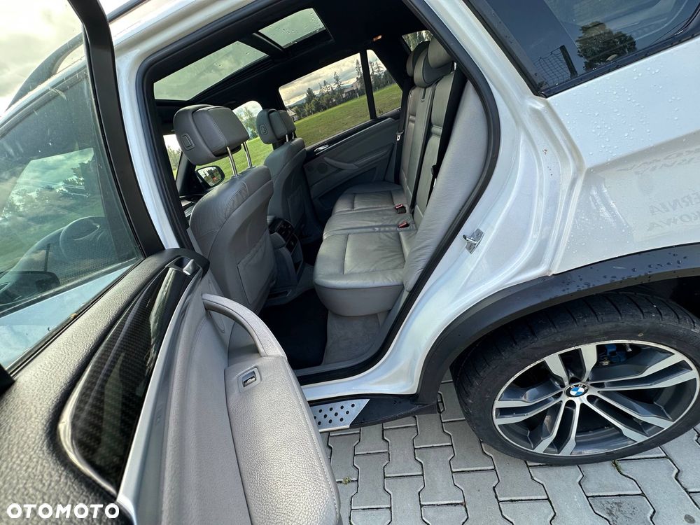 BMW X5 3.0si xDrive - 23