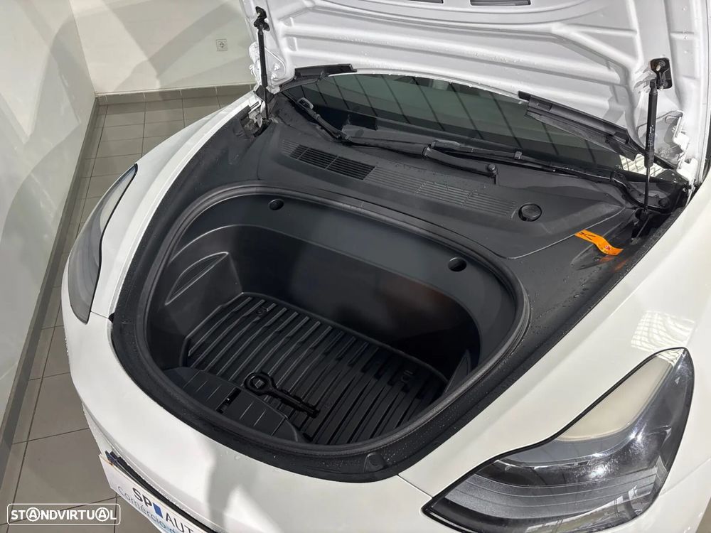 Tesla Model 3 Long Range Tração Traseira - 29