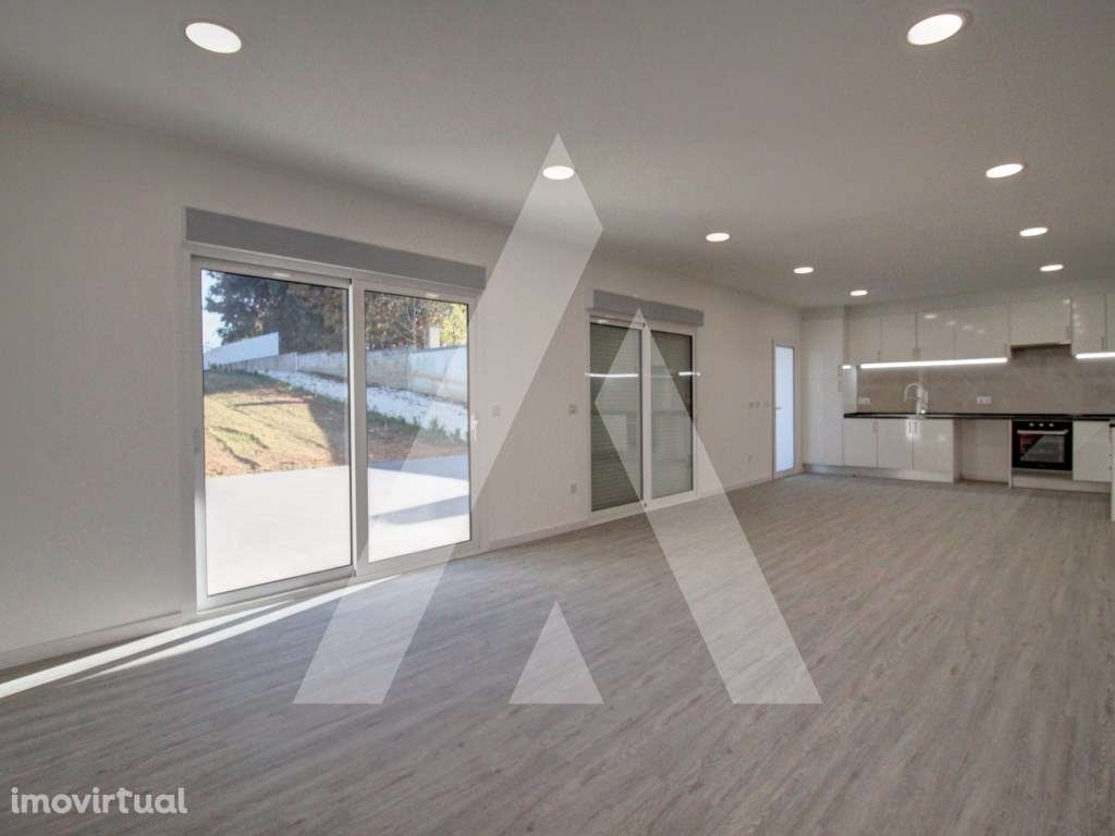 Moradia isolada em Mogofores - Grande imagem: 2/48