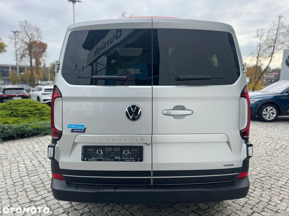 Volkswagen Caravelle - 8