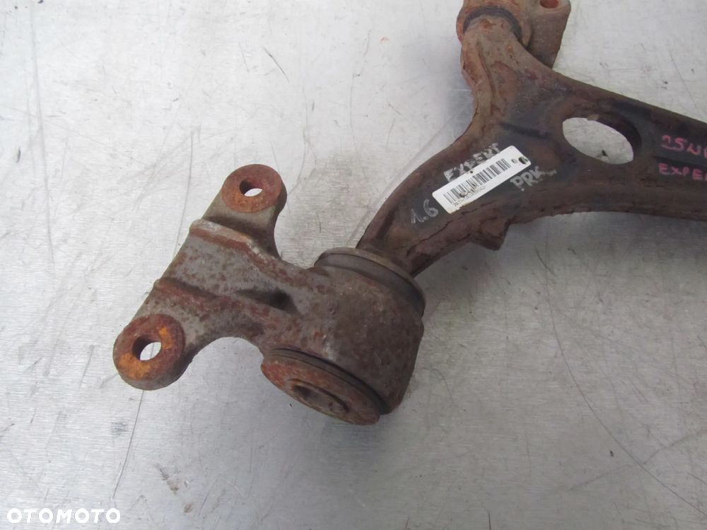 Citroen Expert-Scudo 06->1.6 HDI wahacz prawy przód - 2