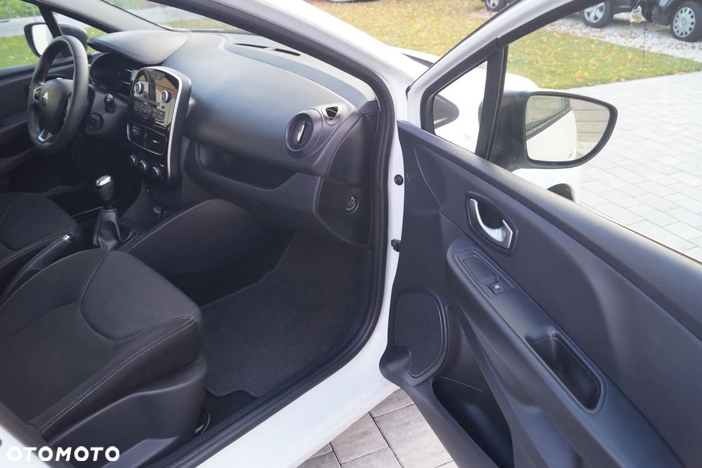 Renault Clio 1.2 16V 75 LIMITED - 14