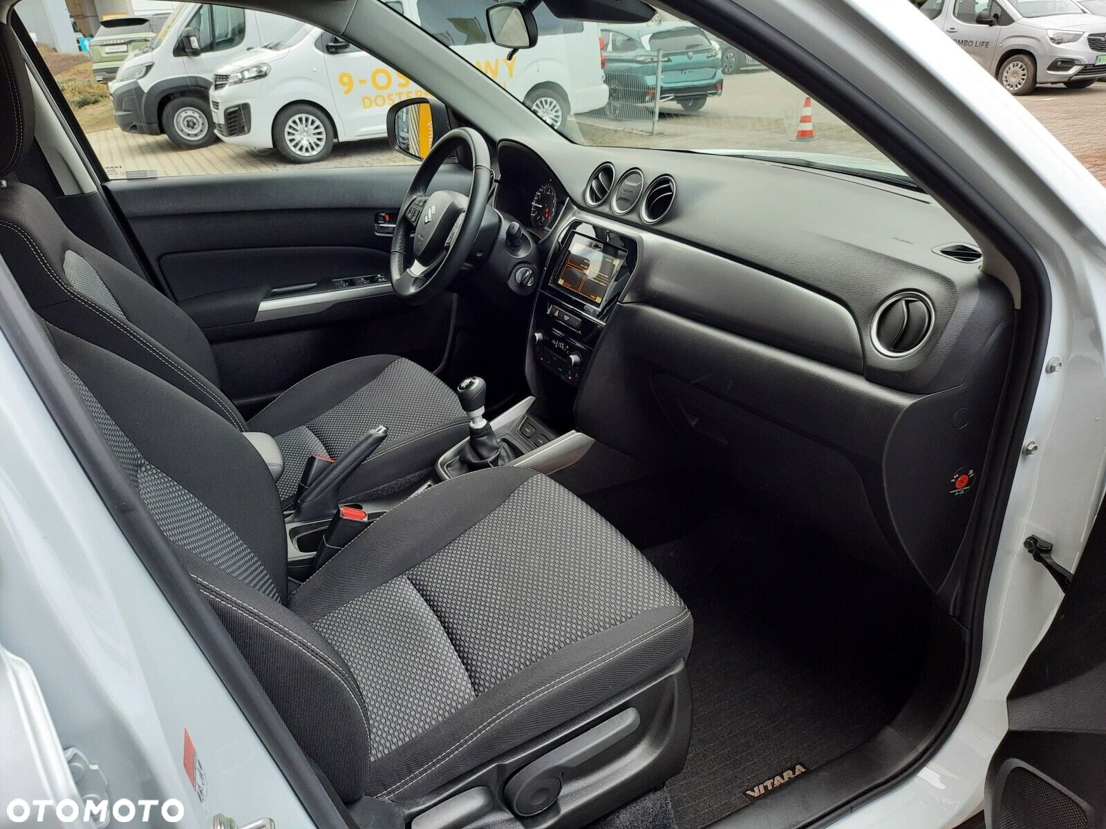 Suzuki Vitara 1.4 Boosterjet mHEV Premium 2WD - 12