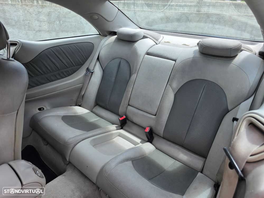 Mercedes-Benz CLK 270 - 15