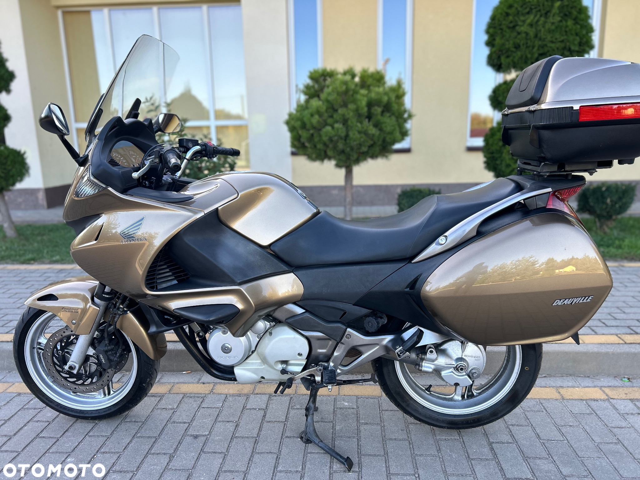 Honda NT - 9
