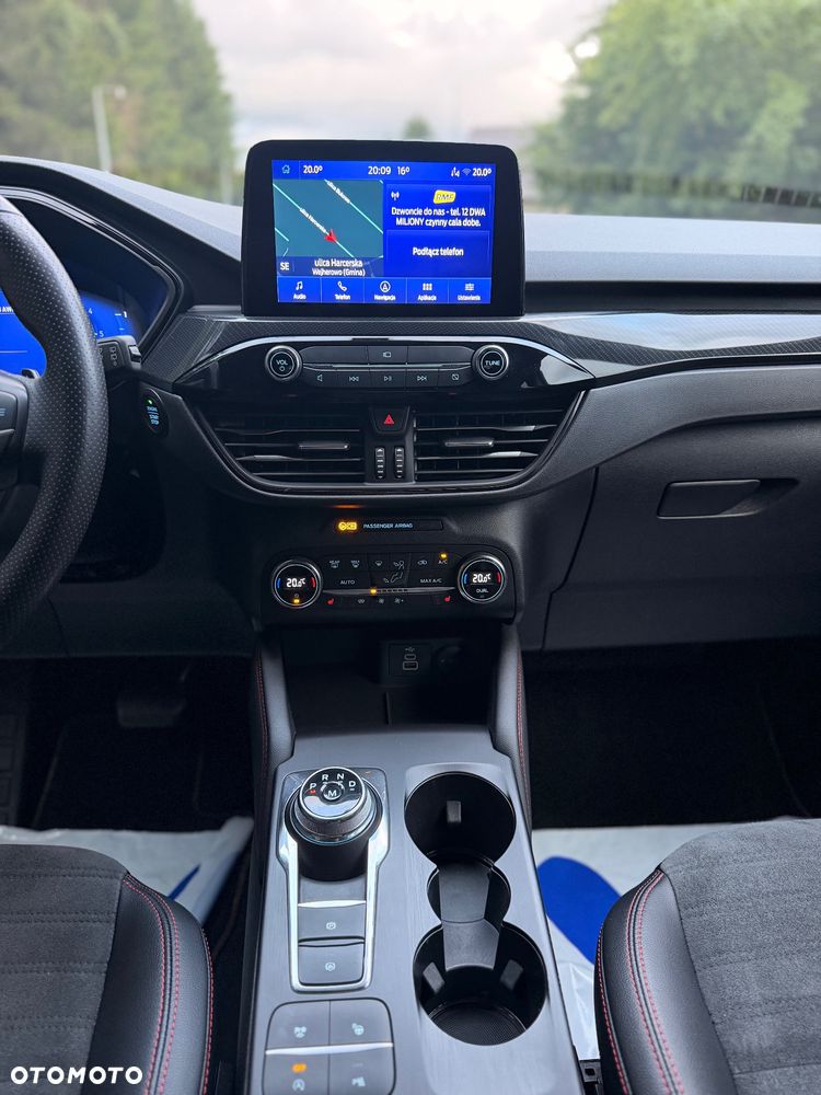 Ford Kuga 2.0 EcoBlue 4x4 ST-LINE X - 23