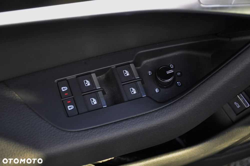 Audi A6 Avant 50 TDI mHEV Quattro Sport Tiptronic - 33