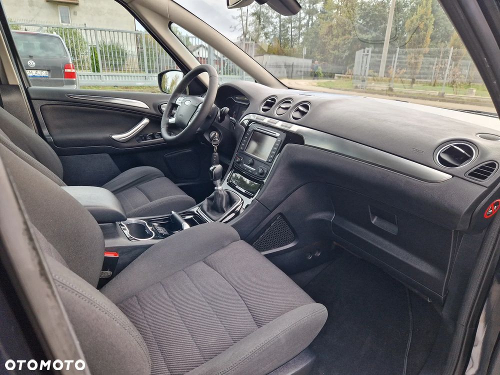 Ford S-Max - 25