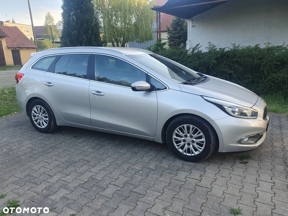Kia Ceed 1.6 GDI Business Line - 11