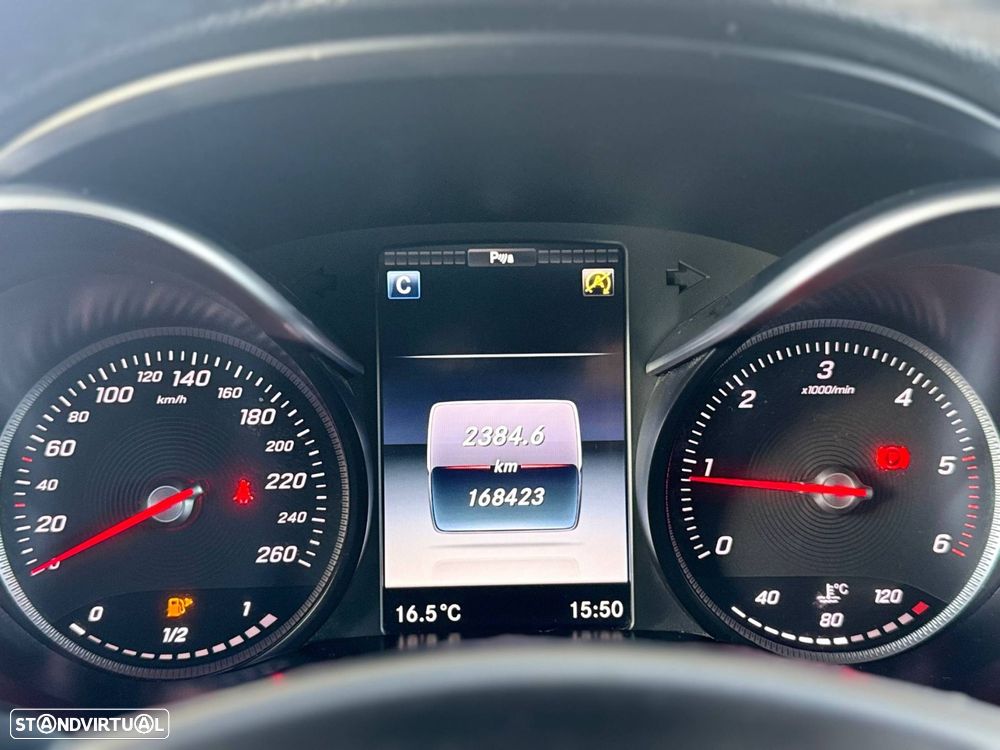 Mercedes-Benz C 180 d AMG Line - 35