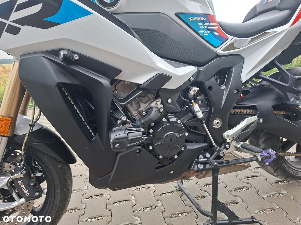 BMW XR - 13