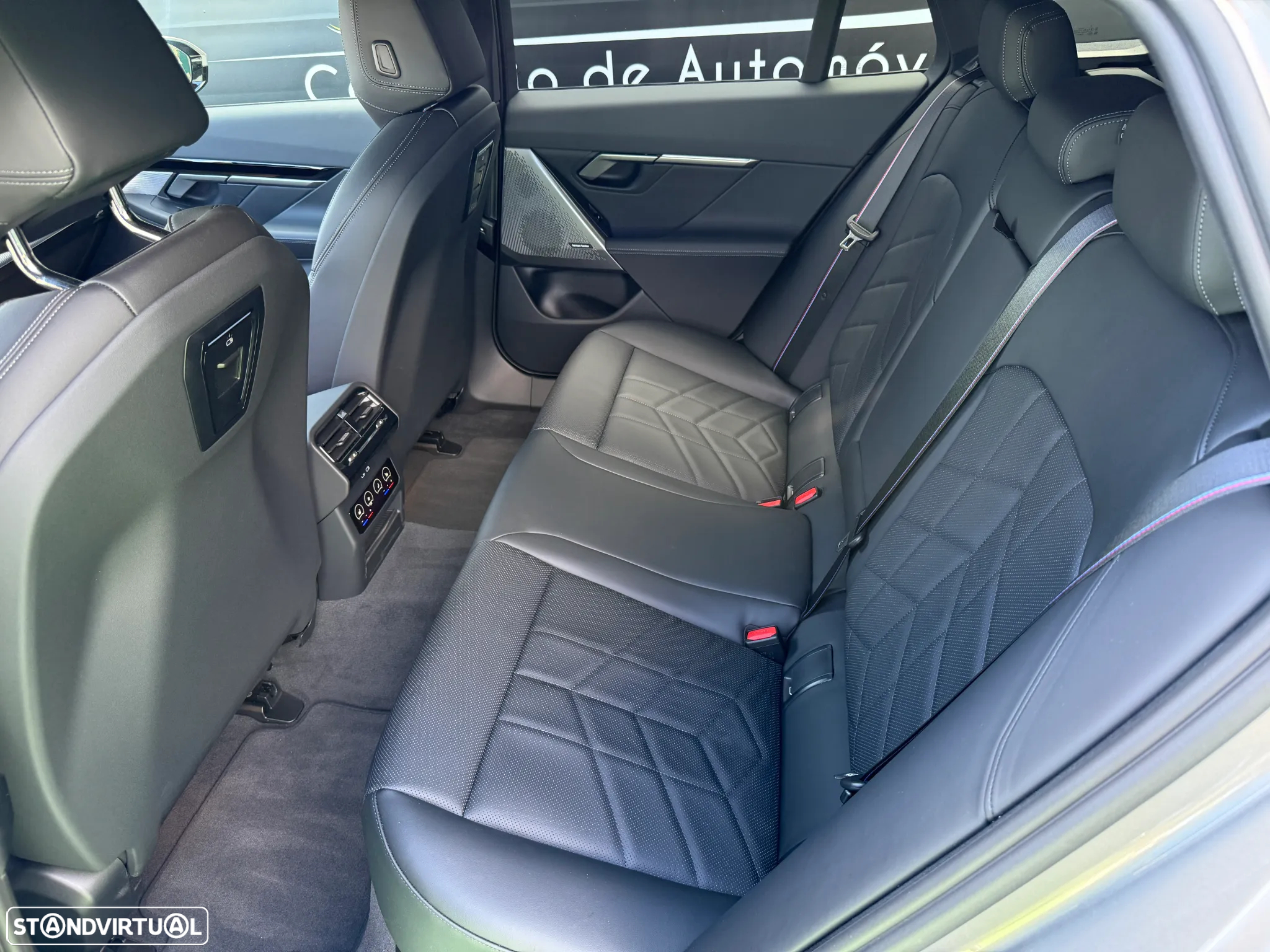 BMW 530 e Pack Desportivo M Pro - 33