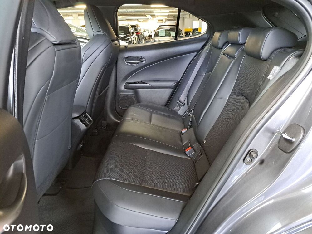 Lexus UX 250h GPF F Sport AWD - 13