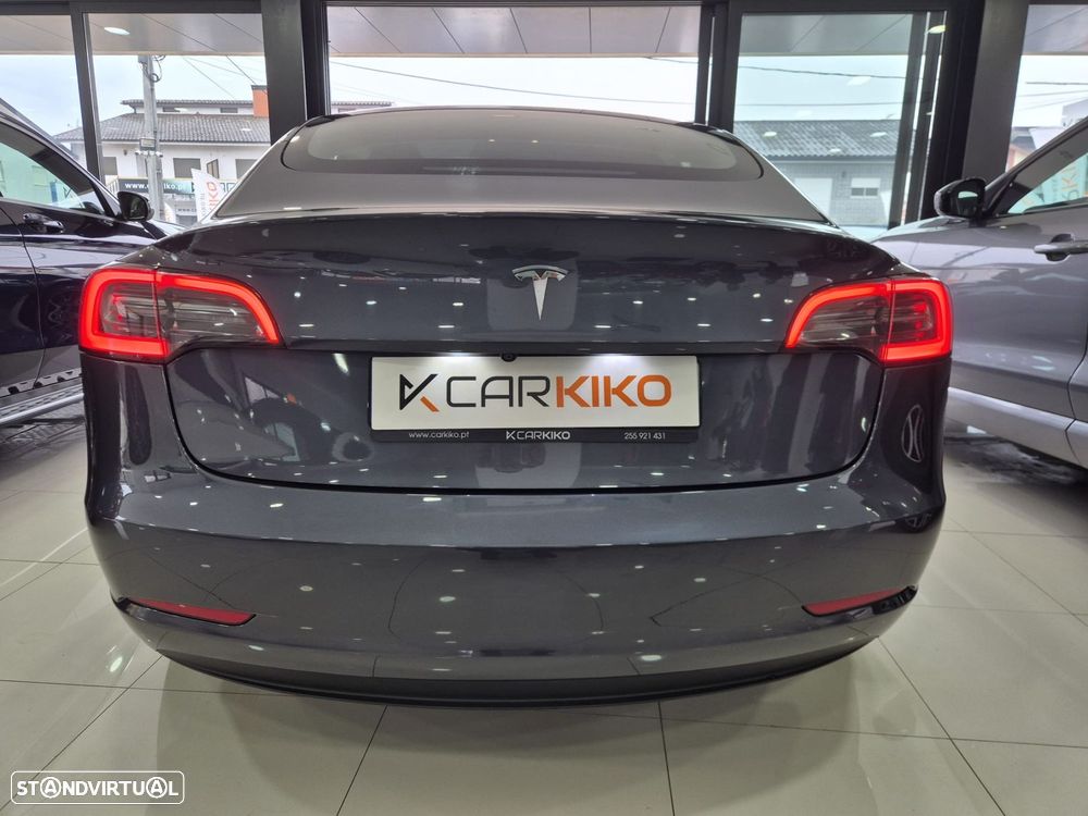 Tesla Model 3 Long Range Tração Traseira - 5