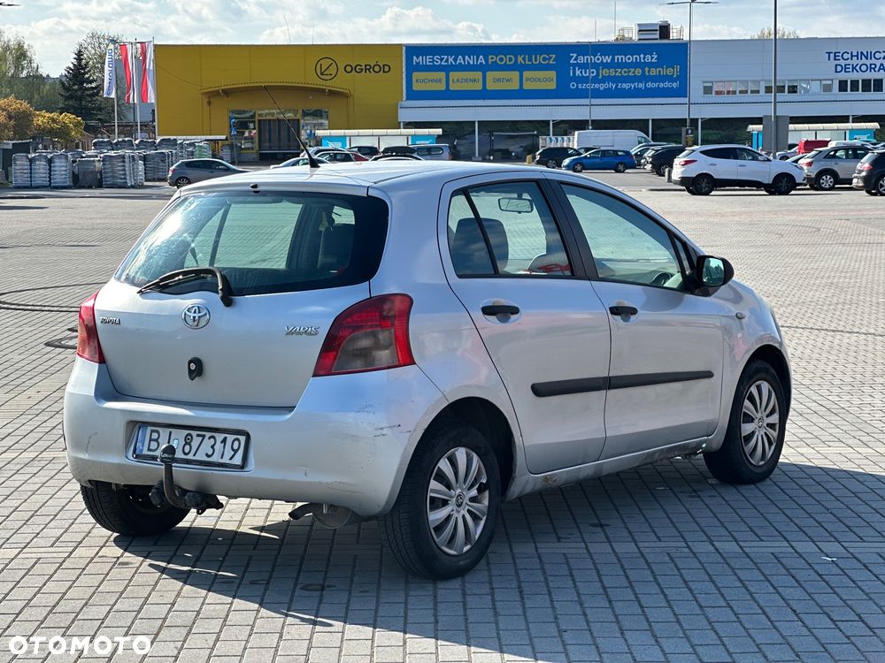Toyota Yaris 1.0 Luna A/C - 4