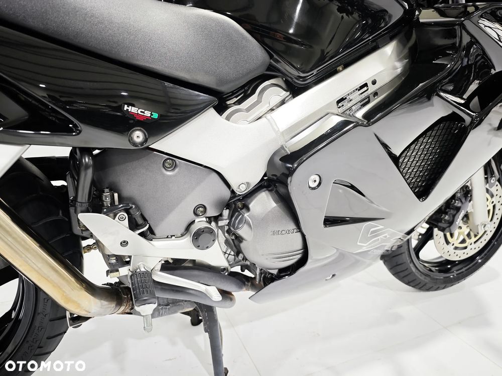 Honda VFR - 11