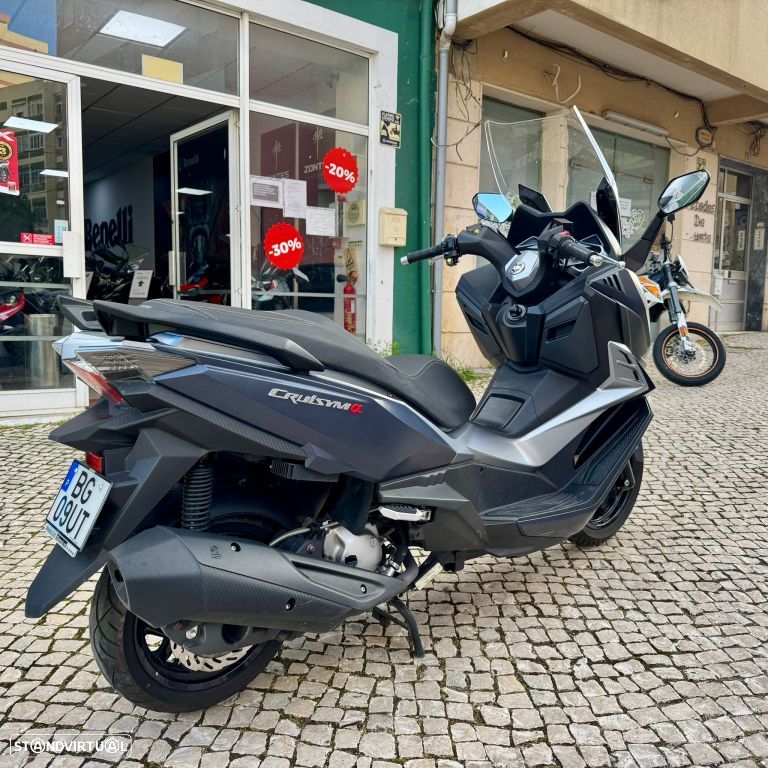 Sym Cruisym 300 - 21