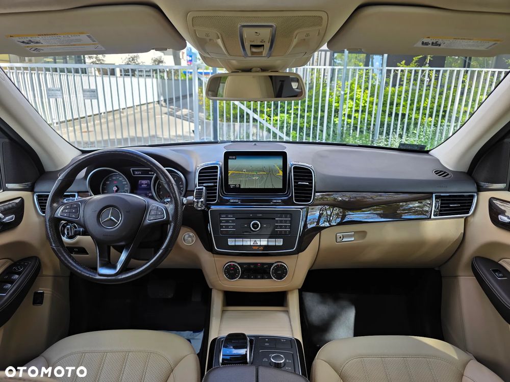 Mercedes-Benz GLE - 10