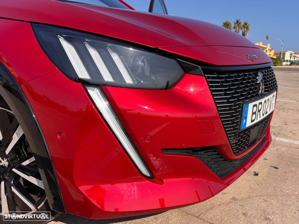 Peugeot 208 PureTech 100 EAT8 GT Pack - 33