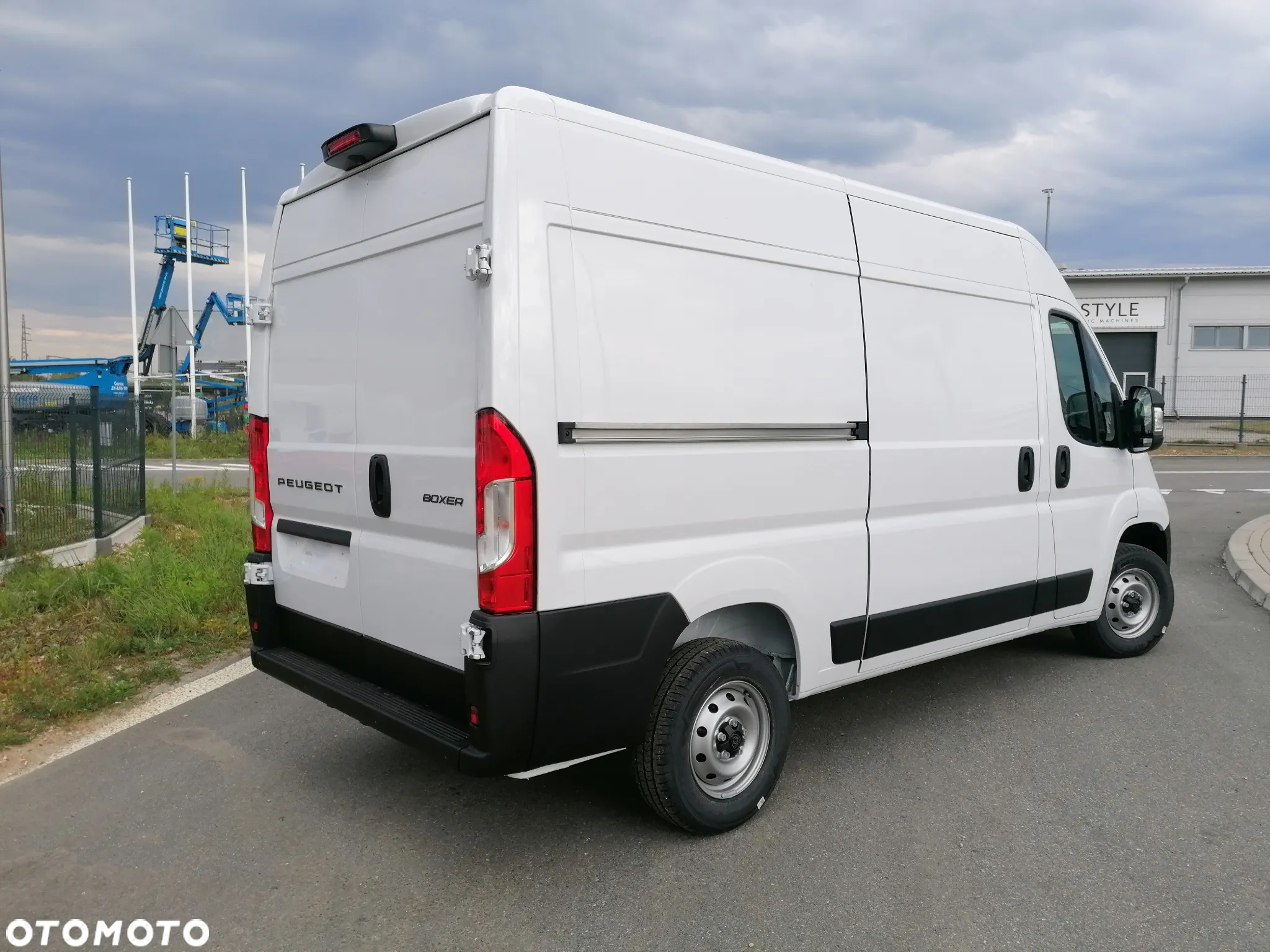 Peugeot Nowy Model Boxer L2H2 140 - 6