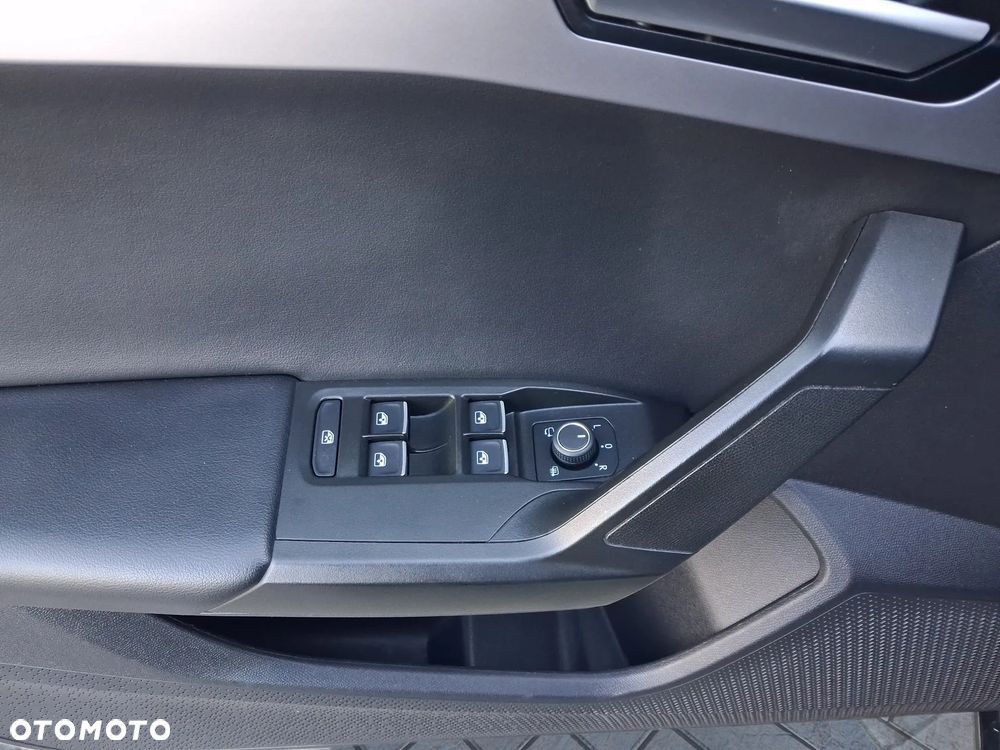 Seat Leon Sportstourer 2.0 TDI DPF DSG FR - 11
