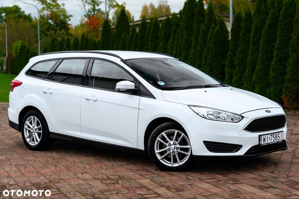 Ford Focus 1.5 TDCi DPF Start-Stopp-System Ambiente - 4