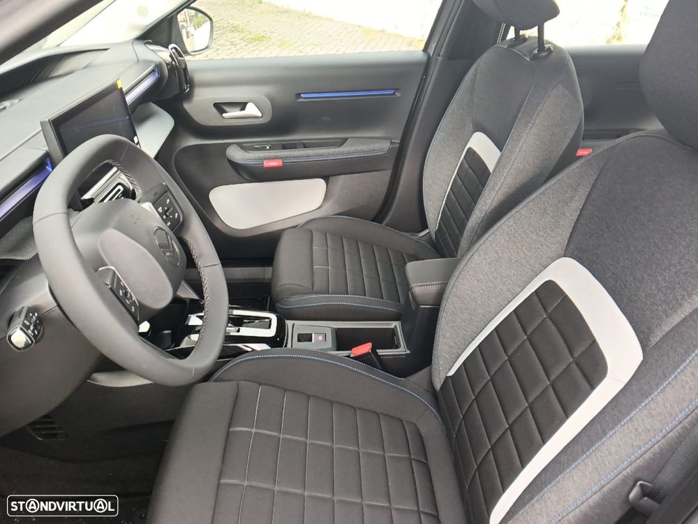 Citroën C3 1.2 Hybrid Plus e-DSC6 - 7