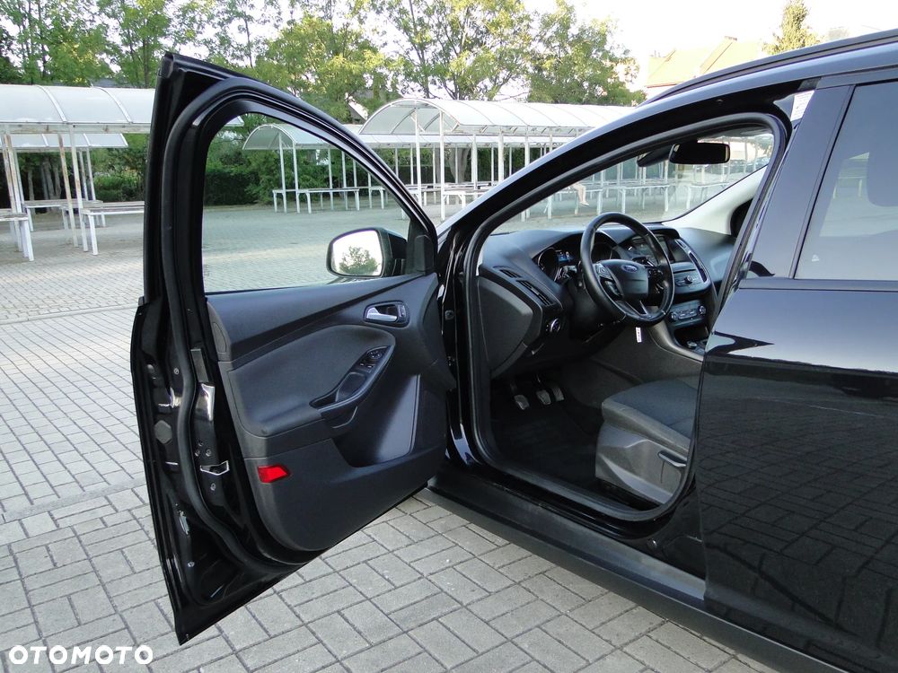 Ford Focus 1.5 EcoBoost STart-Stopp-System TITANIUM - 14