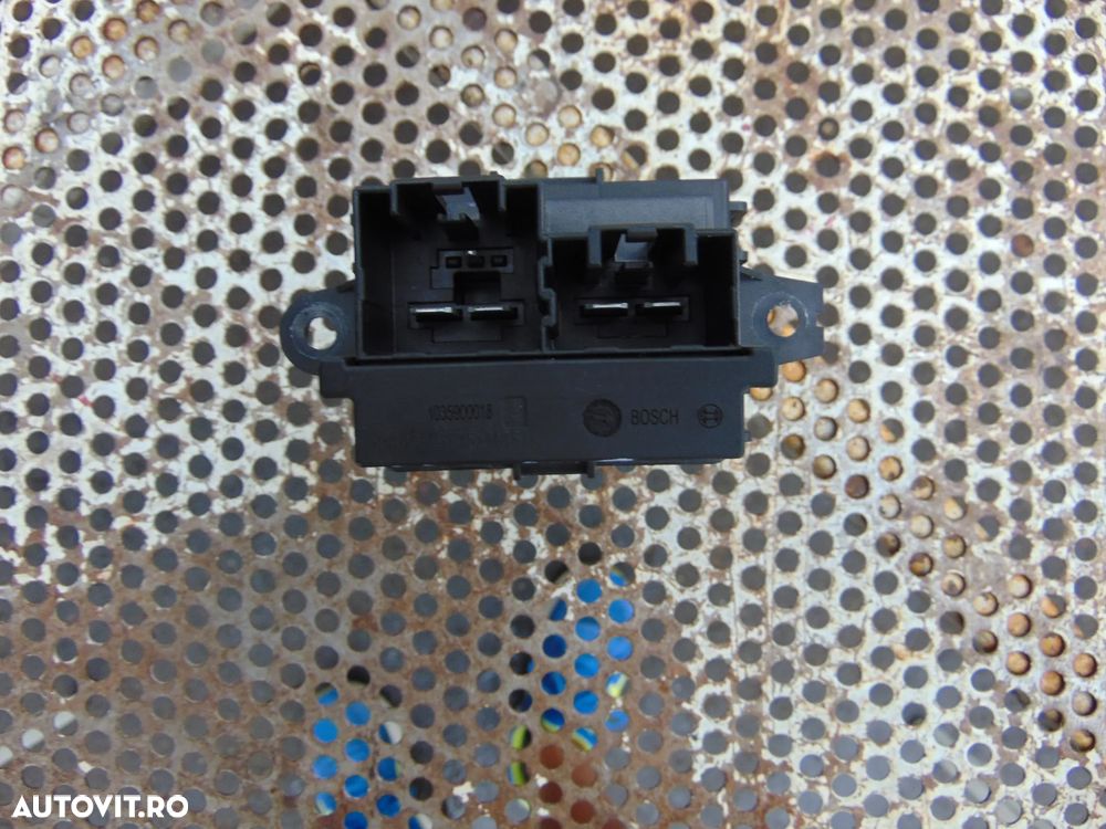 Rezistenta Trepte Ford Mondeo mk5 an 2014-2022 cod dg9g19e624aa - 4