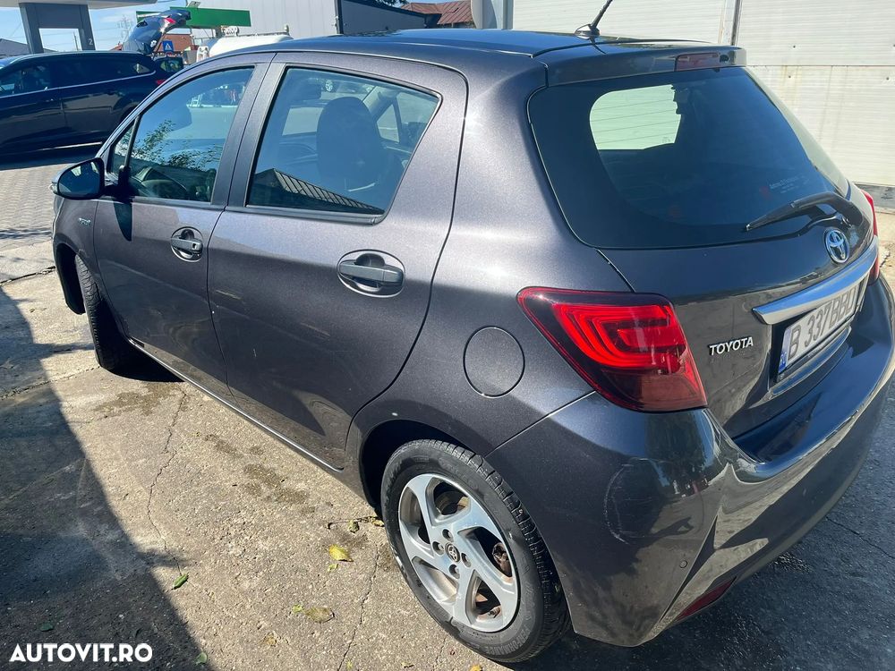 Toyota Yaris ver-1-5-vvt--i-hsd-luna - 11