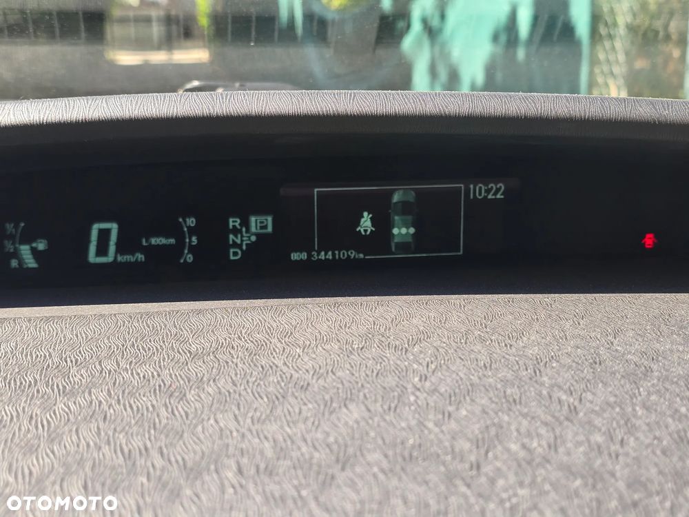 Toyota Prius 1.8 HSD Prestige - 13