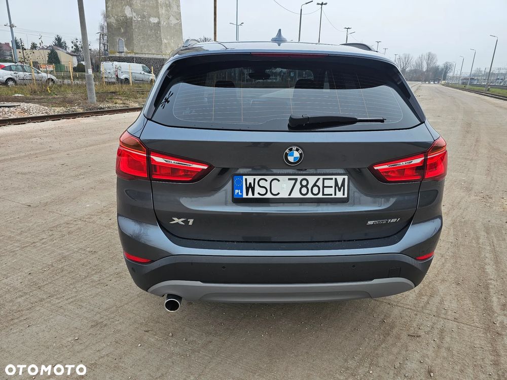 BMW X1 sDrive18i Advantage - 13
