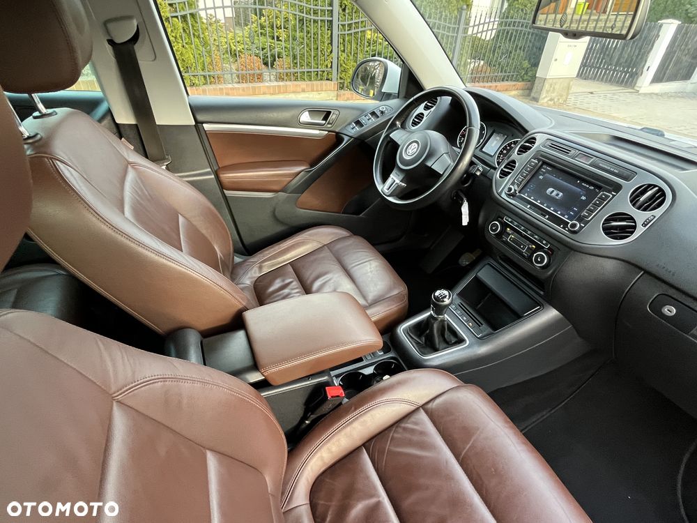 Volkswagen Tiguan 2.0 TDI DPF BlueMotion Technology Cup Sport & Style - 14