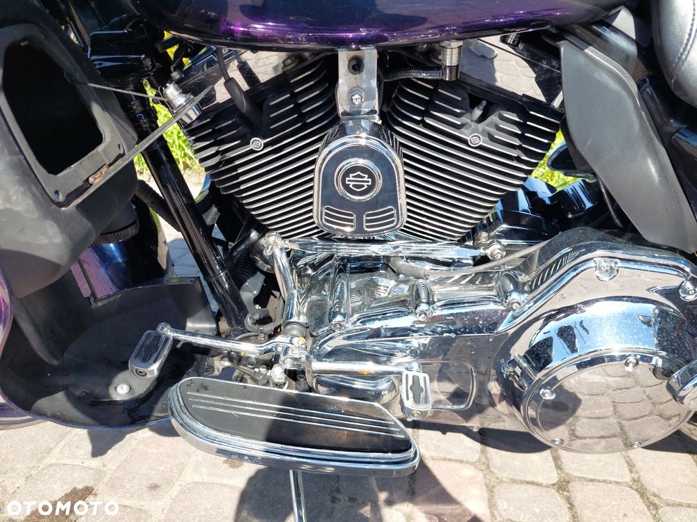 Harley-Davidson FLH Electra Glide - 13