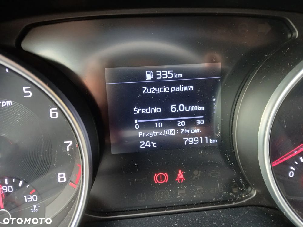 Kia Ceed 1.4 L - 5
