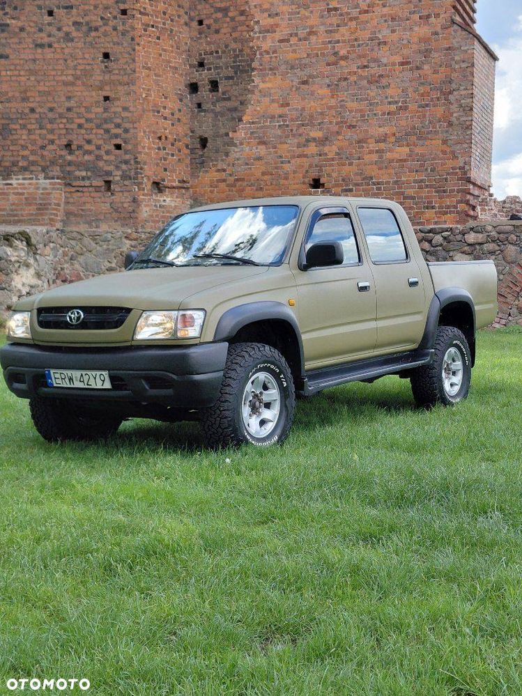 Toyota Hilux 2.5 D-4D DLX + - 1