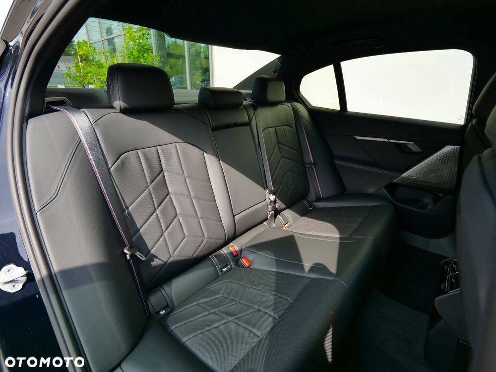 BMW Seria 5 520d xDrive - 33