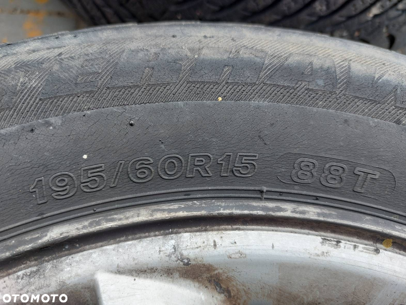 FELGI ALUMINIOWE 4 SZT 4x114,3 6Jx15 ET43 FI67,1 KIA CERATO - 5