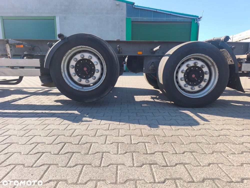 Scania R450 BDF 3osie Tandem dokowanie do wózka Moffett - 32