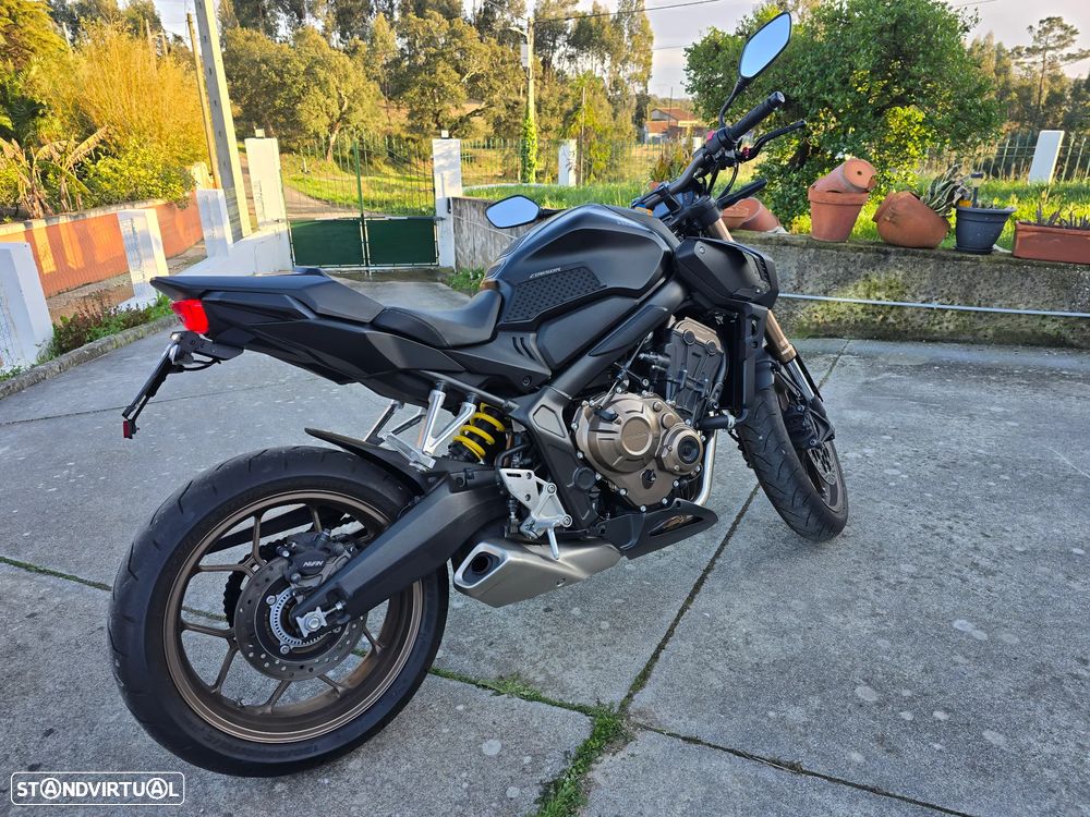 Honda CB R - 3